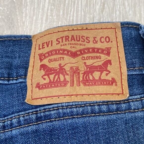 Levis Boyfriend Jeans Distressed Cropped Medium Wash Blue Denim Stretch Size 30 - Picture 4 of 11